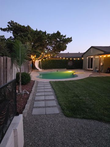 2690 Princeton Ct, Turlock, CA 95382