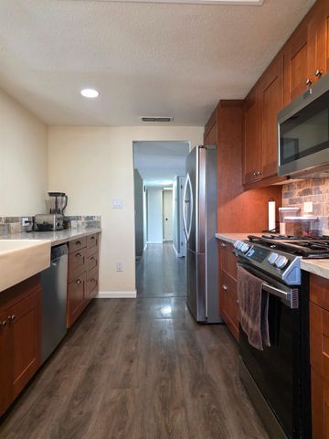2690 Princeton Ct, Turlock, CA 95382