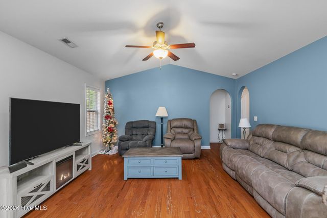 106 Oyster Landing Drive, Sneads Ferry, NC 28460