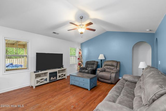 106 Oyster Landing Drive, Sneads Ferry, NC 28460