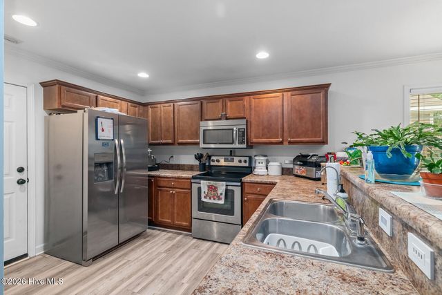 106 Oyster Landing Drive, Sneads Ferry, NC 28460