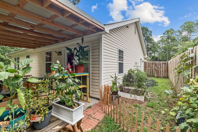 106 Oyster Landing Drive, Sneads Ferry, NC 28460