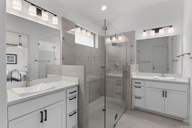 230 Navarro, Boerne, TX 78006