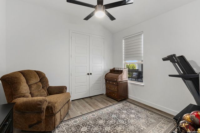 230 Navarro, Boerne, TX 78006