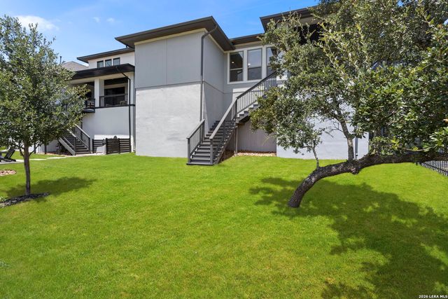 230 Navarro, Boerne, TX 78006