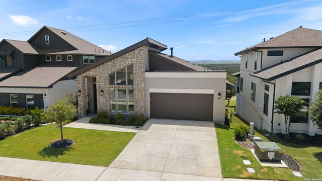 230 Navarro, Boerne, TX 78006