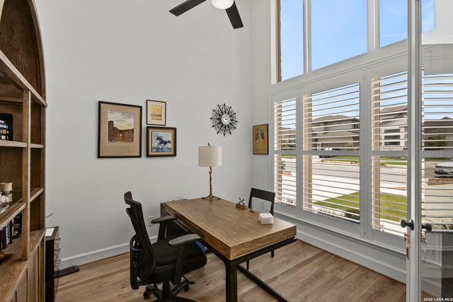 230 Navarro, Boerne, TX 78006