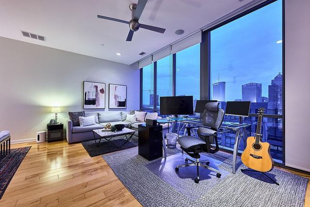 300 W Spring Street, 1302, Columbus, OH 43215