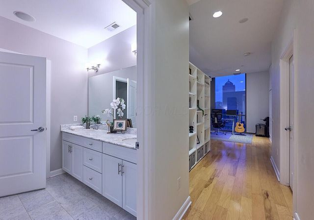 300 W Spring Street, 1302, Columbus, OH 43215