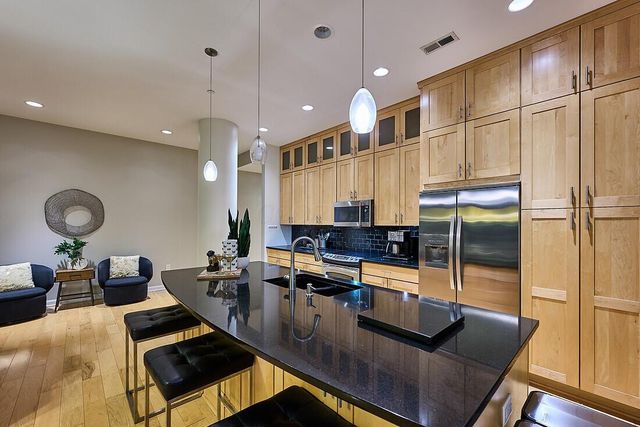 300 W Spring Street, 1302, Columbus, OH 43215