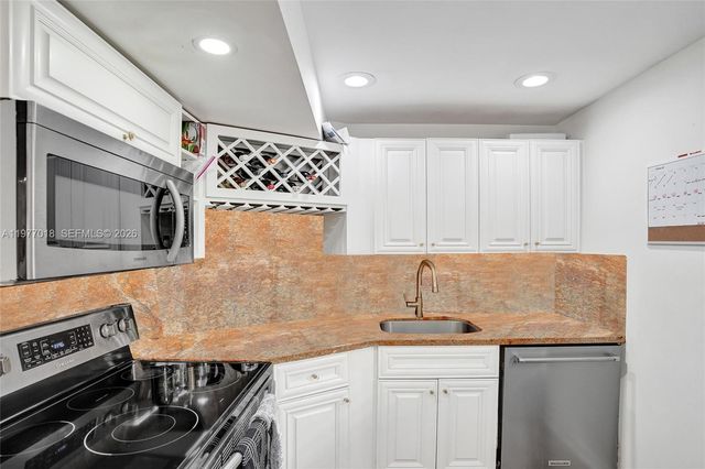 1844 NE 26th Ave 1844, Fort Lauderdale, FL 33305