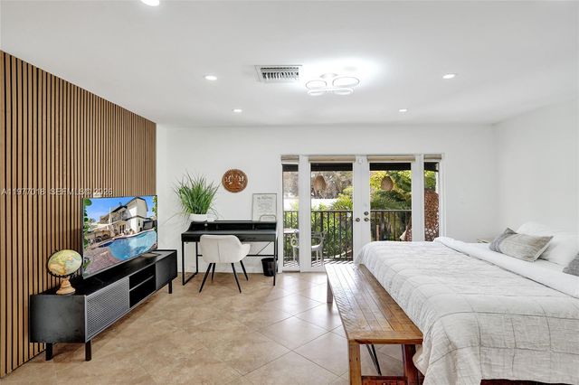 1844 NE 26th Ave 1844, Fort Lauderdale, FL 33305