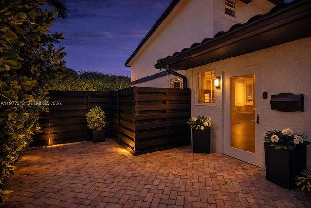 1844 NE 26th Ave 1844, Fort Lauderdale, FL 33305