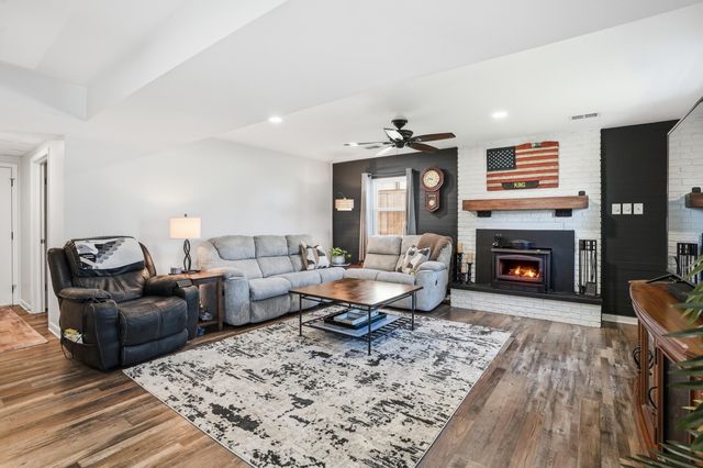 242 Bunker Drive, Schererville, IN 46375