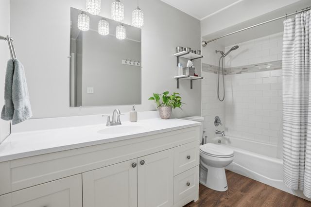 242 Bunker Drive, Schererville, IN 46375