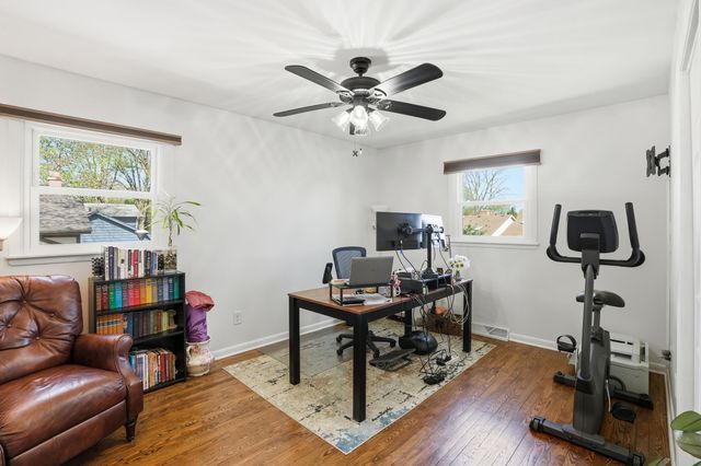 242 Bunker Drive, Schererville, IN 46375