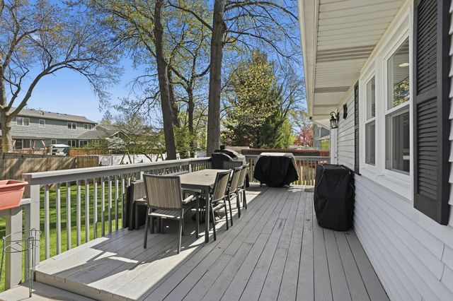 242 Bunker Drive, Schererville, IN 46375