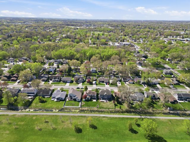 242 Bunker Drive, Schererville, IN 46375