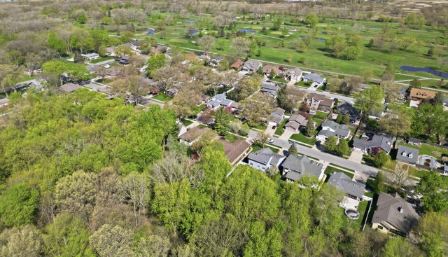 242 Bunker Drive, Schererville, IN 46375