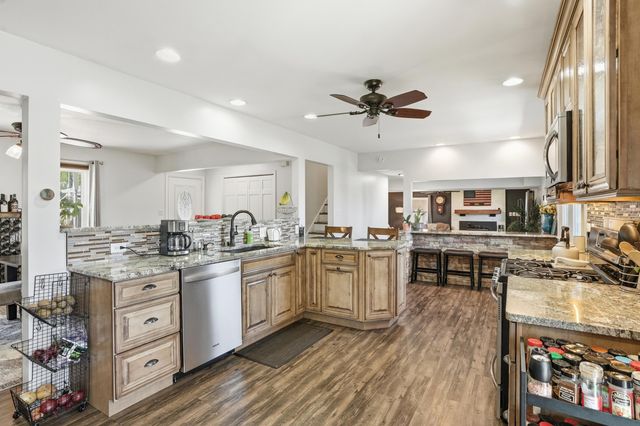 242 Bunker Drive, Schererville, IN 46375