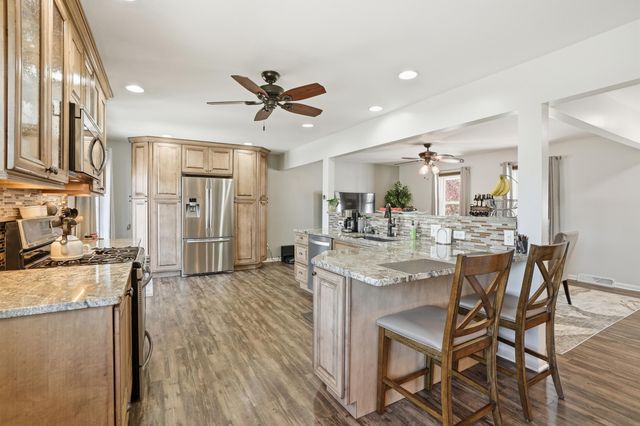 242 Bunker Drive, Schererville, IN 46375