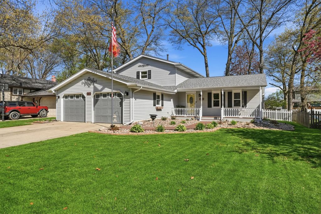 242 Bunker Drive, Schererville, IN 46375