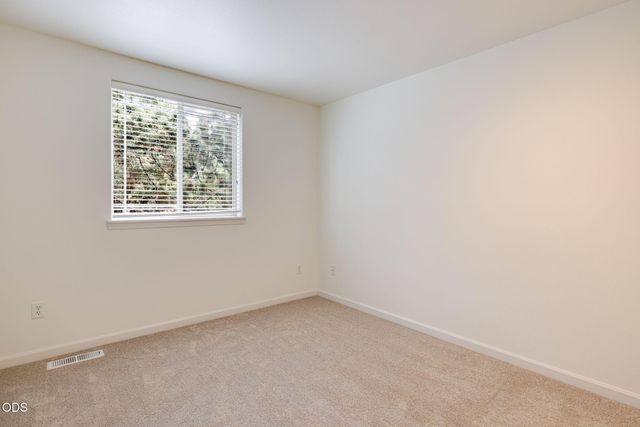 2542 NE Keats Drive, Bend, OR 97701