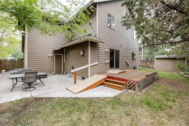 2542 NE Keats Drive, Bend, OR 97701