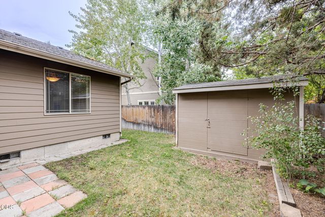 2542 NE Keats Drive, Bend, OR 97701