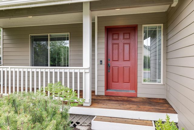 2542 NE Keats Drive, Bend, OR 97701
