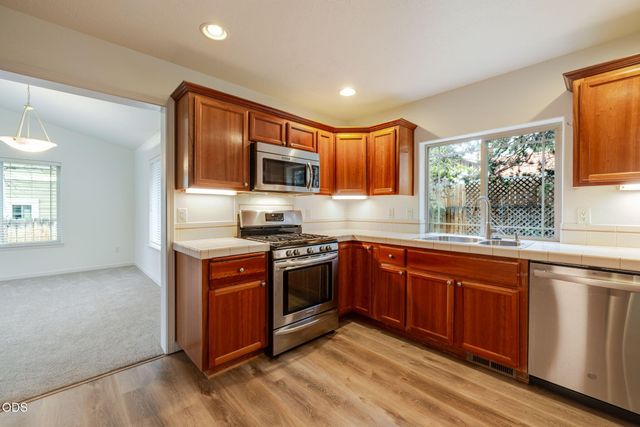 2542 NE Keats Drive, Bend, OR 97701