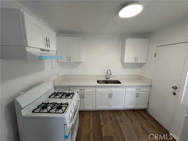 4334 S Main Street, Los Angeles, CA 90037