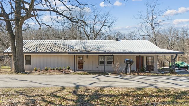 13196 S Walnut Road, Claremore, OK 74017