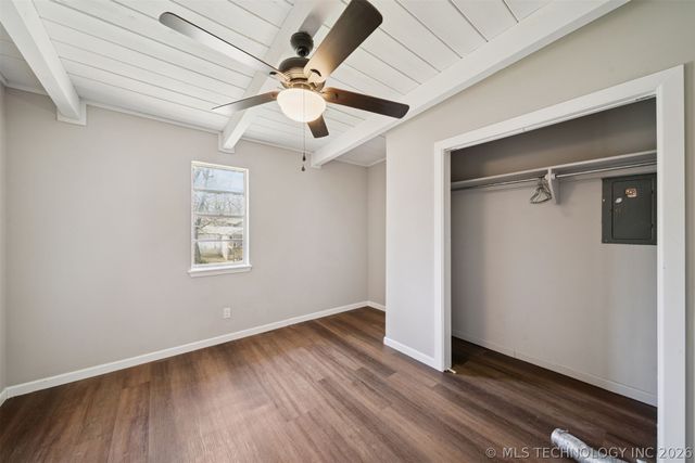 13196 S Walnut Road, Claremore, OK 74017