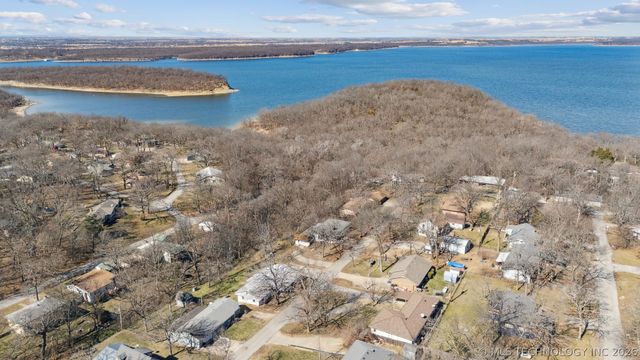 13196 S Walnut Road, Claremore, OK 74017