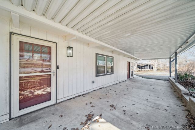 13196 S Walnut Road, Claremore, OK 74017