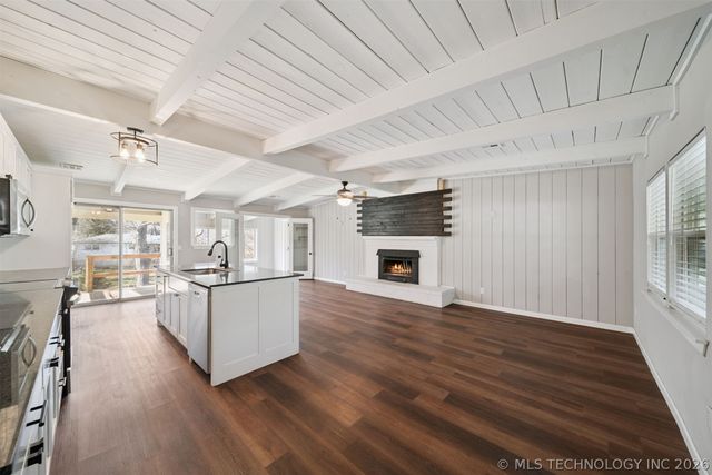 13196 S Walnut Road, Claremore, OK 74017