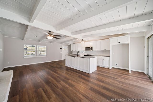 13196 S Walnut Road, Claremore, OK 74017