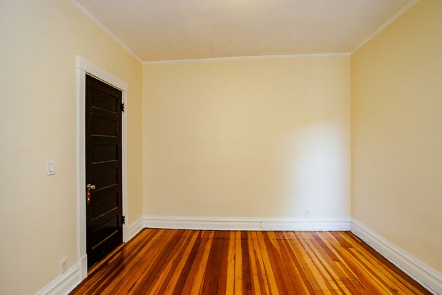 1315 W Foster Avenue 1, Chicago, IL 60640
