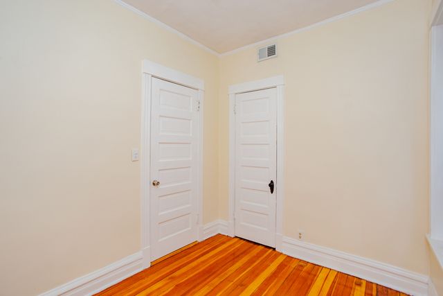 1315 W Foster Avenue 1, Chicago, IL 60640