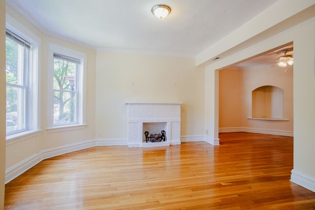 1315 W Foster Avenue 1, Chicago, IL 60640