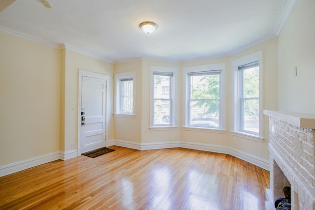 1315 W Foster Avenue 1, Chicago, IL 60640