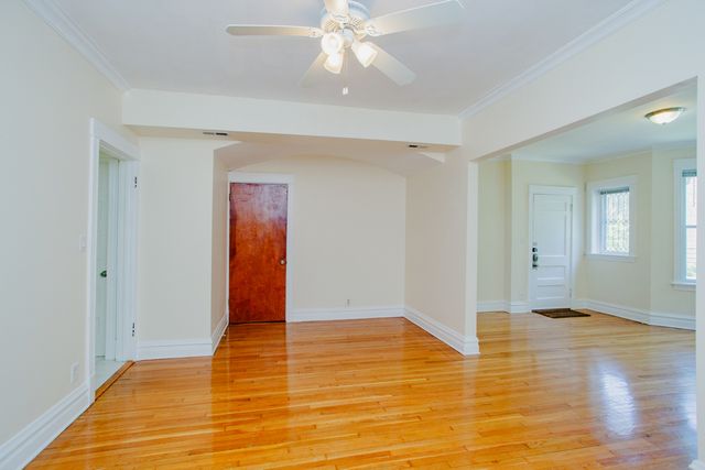 1315 W Foster Avenue 1, Chicago, IL 60640