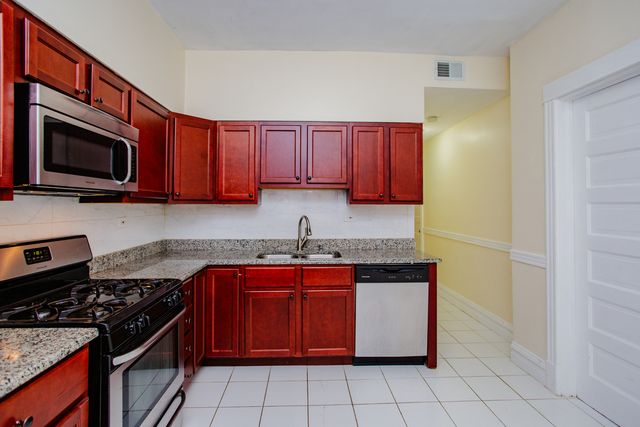 1315 W Foster Avenue 1, Chicago, IL 60640