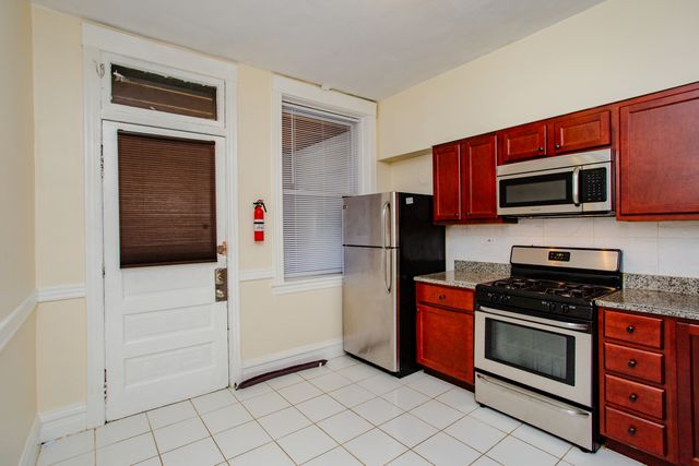 1315 W Foster Avenue 1, Chicago, IL 60640
