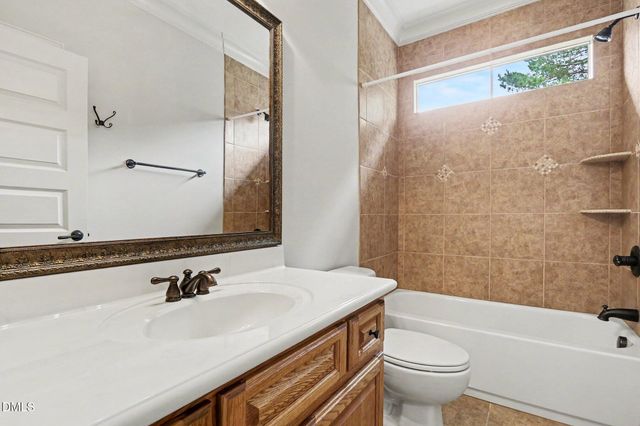 620 Sippihaw Oaks Drive, Fuquay Varina, NC 27526
