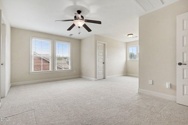 620 Sippihaw Oaks Drive, Fuquay Varina, NC 27526