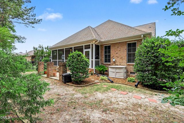 620 Sippihaw Oaks Drive, Fuquay Varina, NC 27526