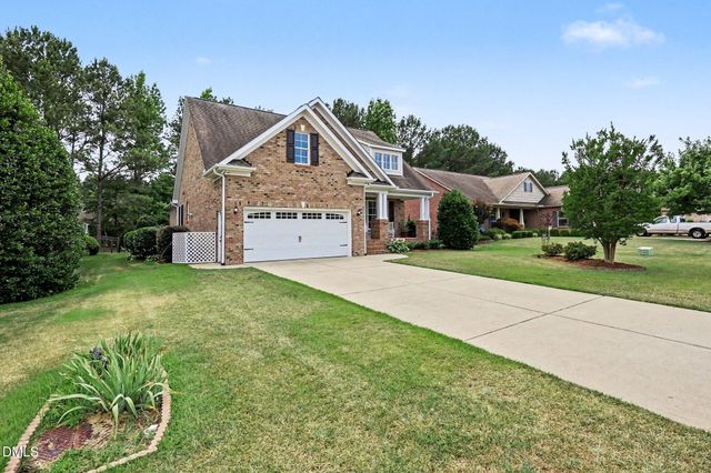 620 Sippihaw Oaks Drive, Fuquay Varina, NC 27526
