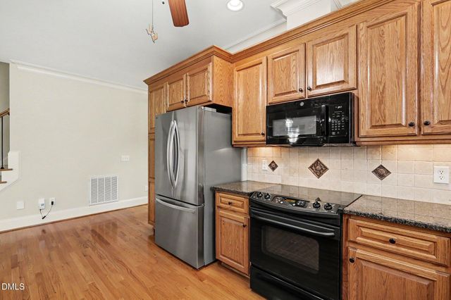 620 Sippihaw Oaks Drive, Fuquay Varina, NC 27526